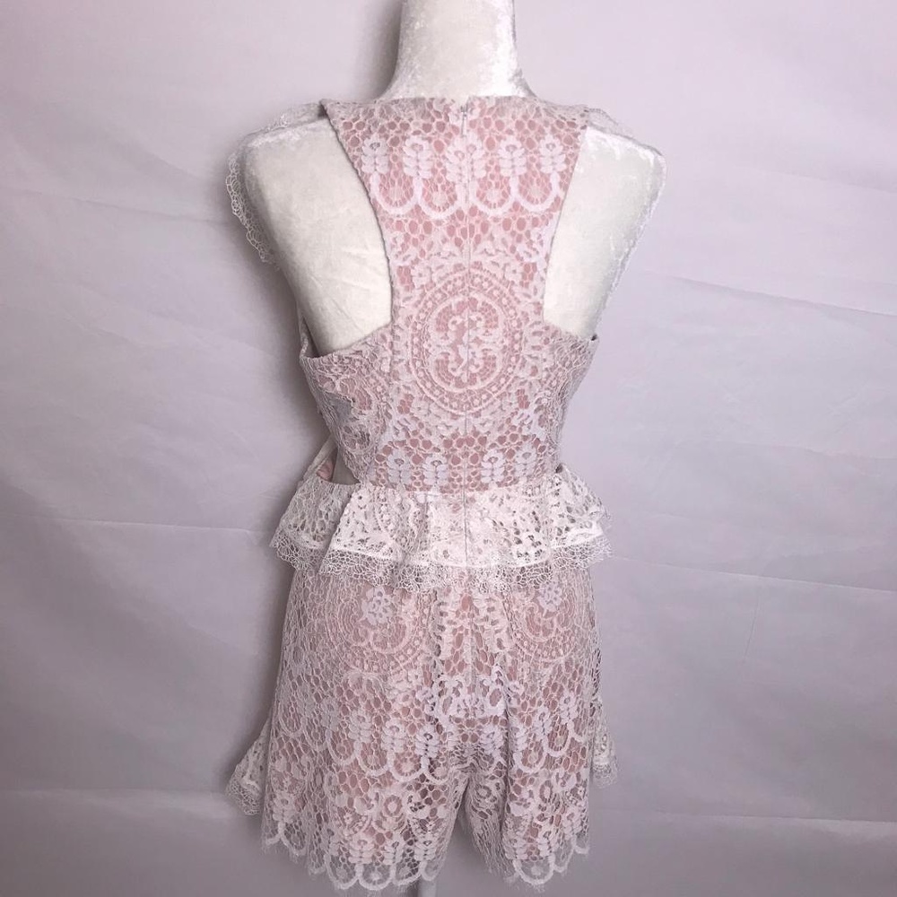 🌿Final Price! NWT {Rare} ALEXIS Ivory Lace Romper - Picture 6 of 6